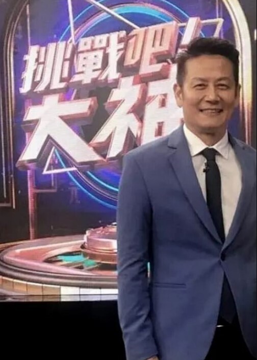 极品学妹白袜子足交自慰 - 吸草莓大亨海报